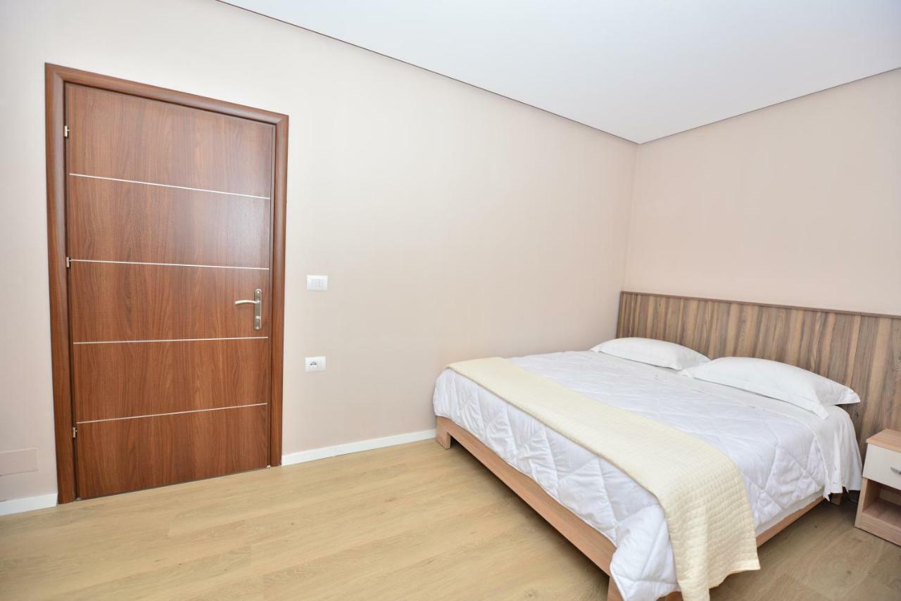 Vila Culli Permet Bagian luar foto