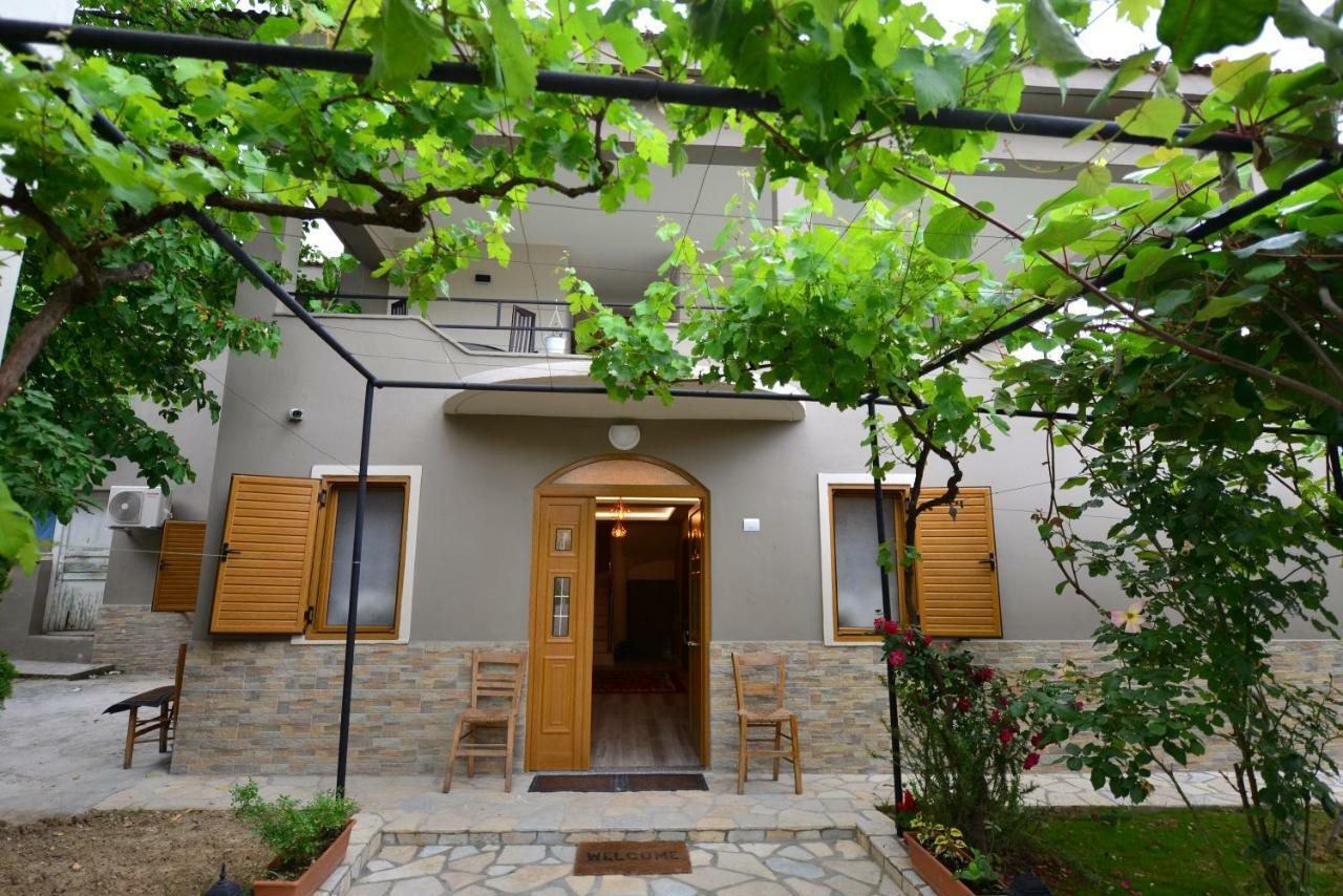 Vila Culli Permet Bagian luar foto