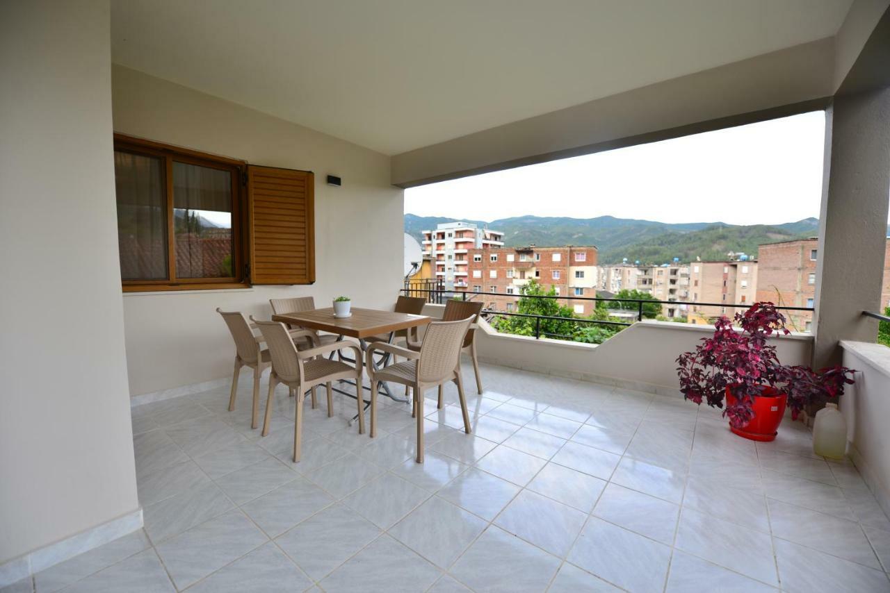 Vila Culli Permet Bagian luar foto