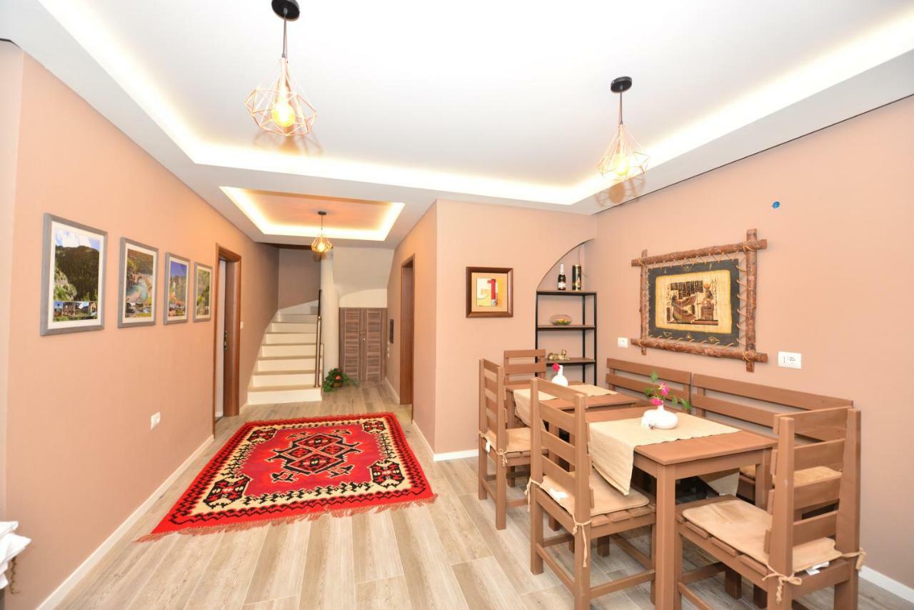Vila Culli Permet Bagian luar foto